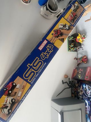 Scalextric STS 4x4 con 2 mandos y transformador