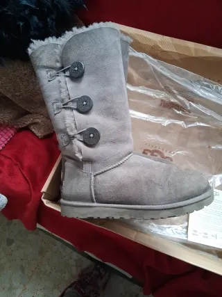 Botas UGG grises de ante