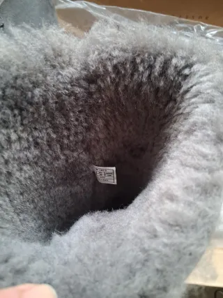 Botas UGG grises de ante