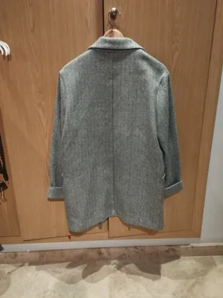 Chaquetón Bershka gris talla M