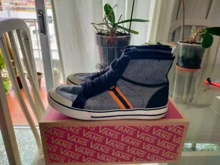 Playeras Vans de caña alta ,tela jeans