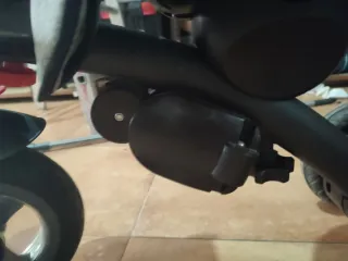 Triciclo infantil gris