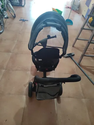 Triciclo infantil gris