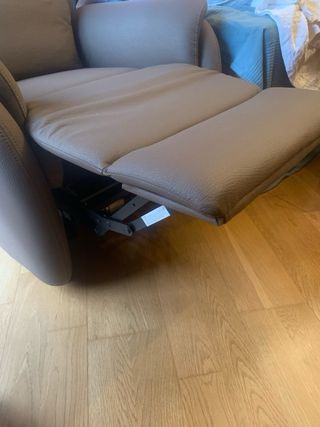 Sillón reclinable eléctrico beige