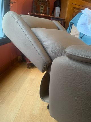 Sillón reclinable eléctrico beige