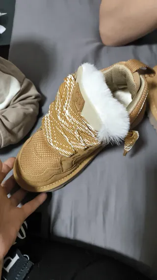 Botas UGG Beige/Marrón Nuevas