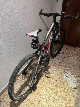 Bicicleta Olympia Cobra 650 27.5” 24v