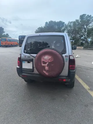 Mitsubishi Montero 2004