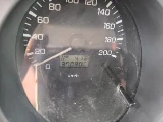 Mitsubishi Montero 2004