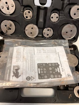 Kit Ajustador Pistones Frenos Coche