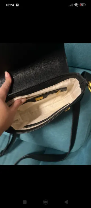 Bandolera Guess Negra