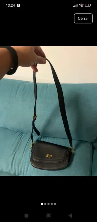 Bandolera Guess Negra