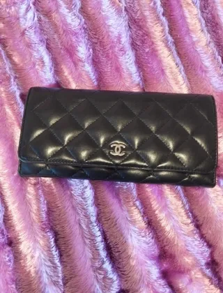 Portafoglio Chanel nero e rosso