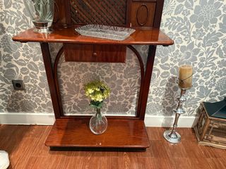 Mueble recibidor madera nogal