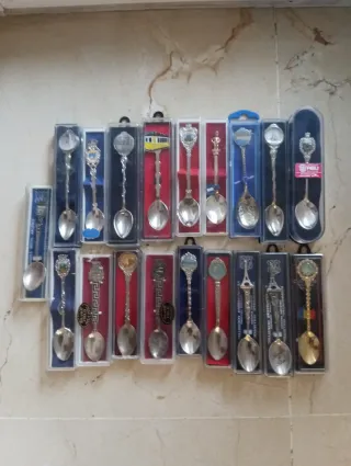 Colección de 19 Cucharillas de Coleccionista