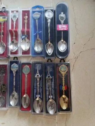 Colección de 19 Cucharillas de Coleccionista