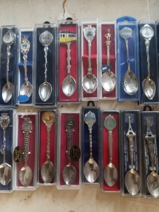 Colección de 19 Cucharillas de Coleccionista