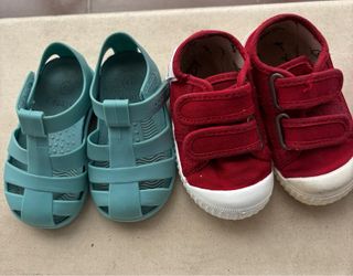 Lote Zapatillas Victoria y Sandalias Sfera Talla 1