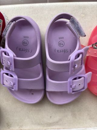 Lote Zapatillas Victoria y Sandalias Sfera Talla 1