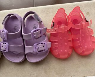 Lote Zapatillas Victoria y Sandalias Sfera Talla 1