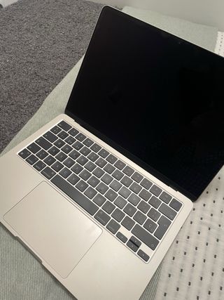 MacBook Air M2 13 Plata