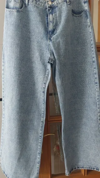 Pantalón vaquero con brillantes Talla XL