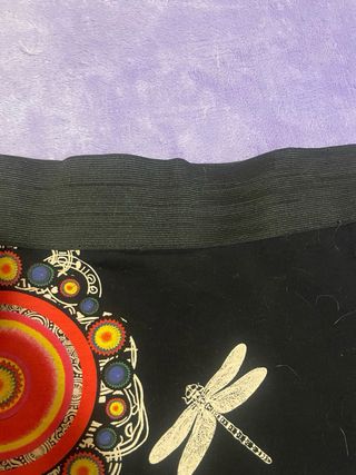 Falda estampada con libélula