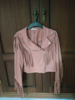 Chaqueta antelina flecos rosa