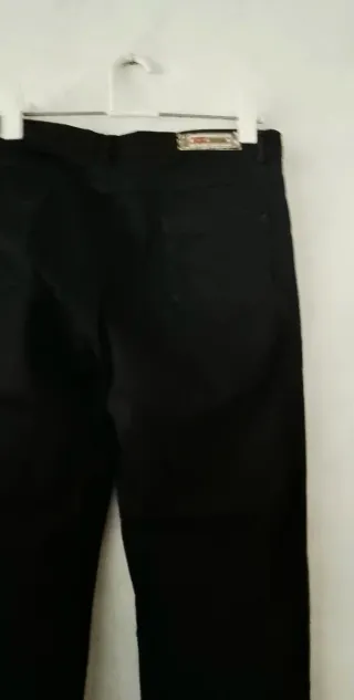 Pantalón negro mujer