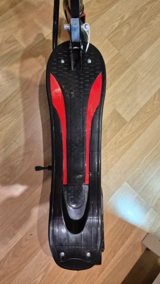 Patinete eléctrico infantil