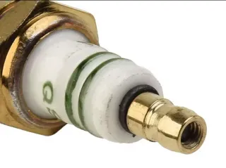 Bujía BM6A para Motosierra/Cortacésped FUENGIROLA