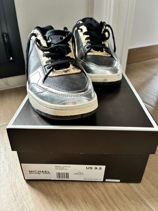 Zapatillas Michael Kors Negras y Doradas