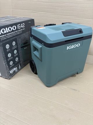 Nevera Eléctrica Portátil IGLOO IE42 42L