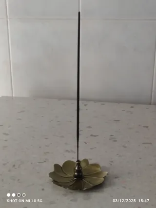 Porta incenso fiore oro metallo