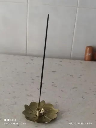 Porta incenso fiore oro metallo