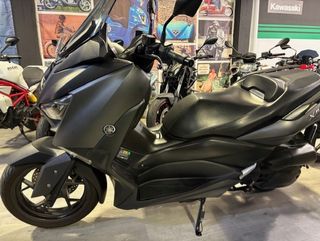 Yamaha X-MAX 125