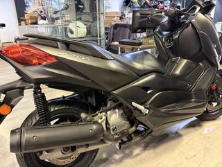 Yamaha X-MAX 125