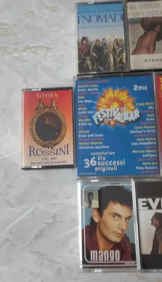 Lotto 10 cassette musicali compilation