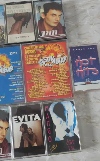 Lotto 10 cassette musicali compilation