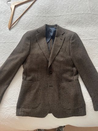 Americana Álvaro Moreno Marrón y Beige