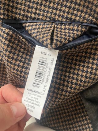 Americana Álvaro Moreno Marrón y Beige