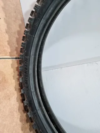 Neumático Michelin 21 Usado