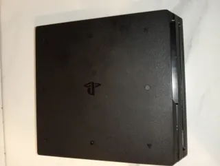 Consola PlayStation 4 Pro 870 gb + Mando Rojo