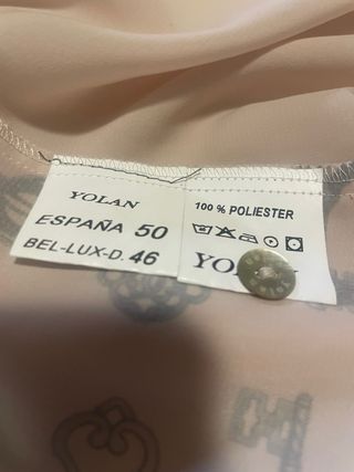 Camisa estampada con llaves