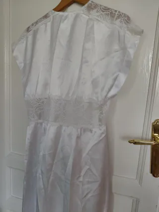 Camisón y bata novia raso y encaje