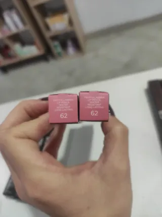 Lápiz Labial RVB LAB Rosa Larga Duración