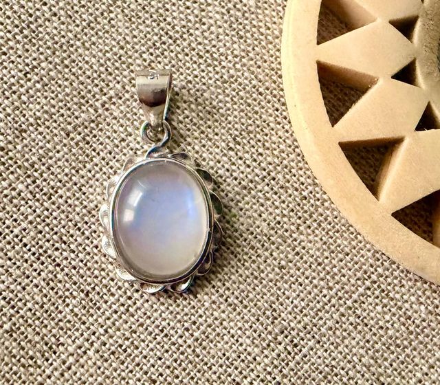 Colgante de Piedra Luna en Plata