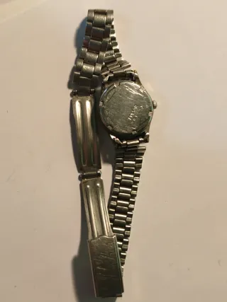 Reloj Pulsar Mujer Esfera Pequeña Platedo