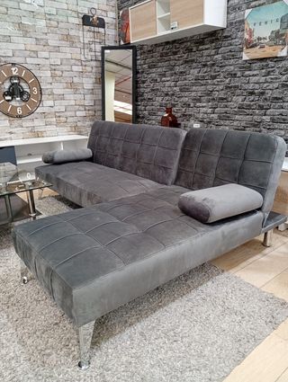Sofa cama con cojines
