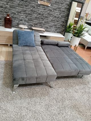 Sofa cama con cojines